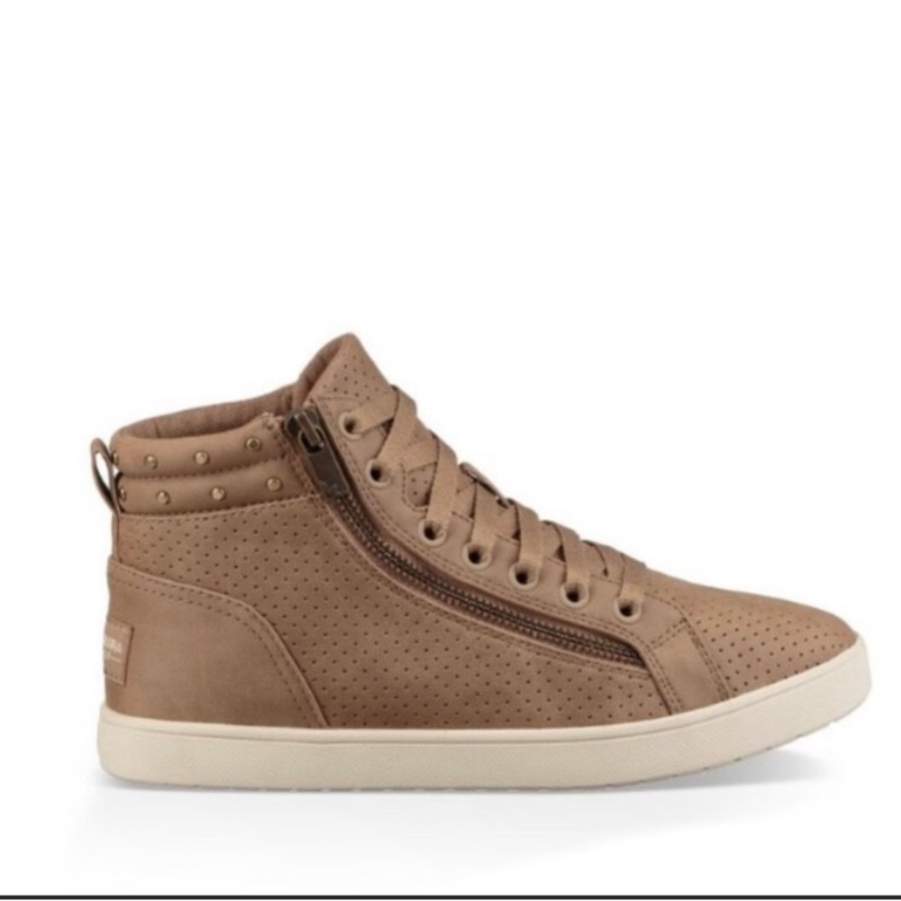 Brown leather-like high tops size 8